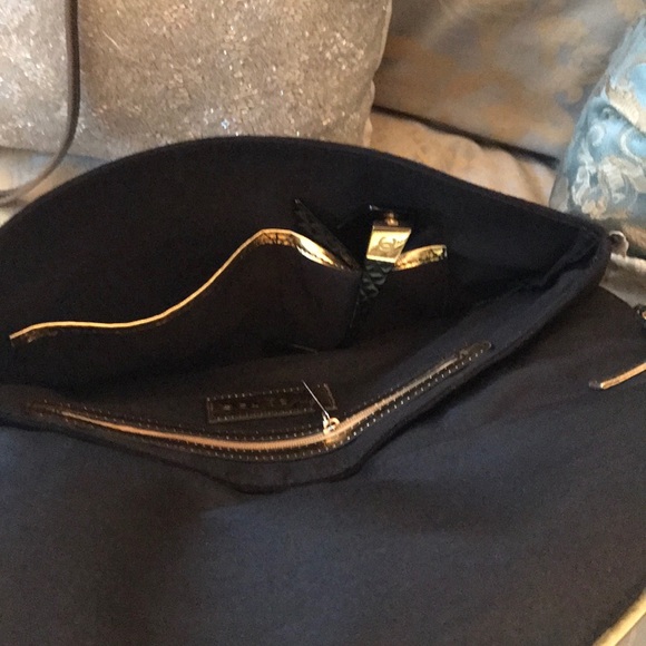 🆕Express clutch Blk/Gold Chain suede never used❗️ - Picture 3 of 3